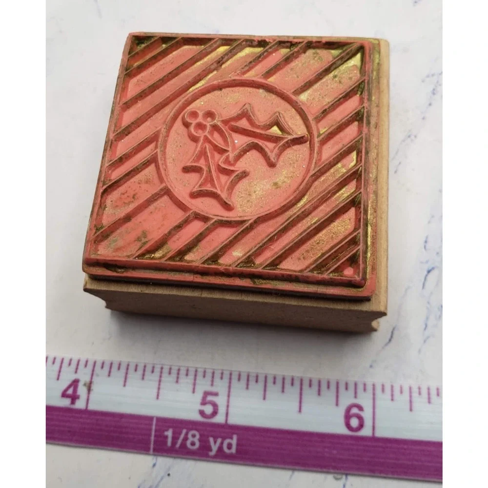 Studio G Katie & Co Holly Berry Christmas Wrap Wood Mounted Rubber stamp